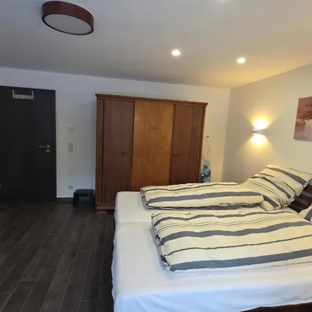 Martin * Burg bei Magdeburg